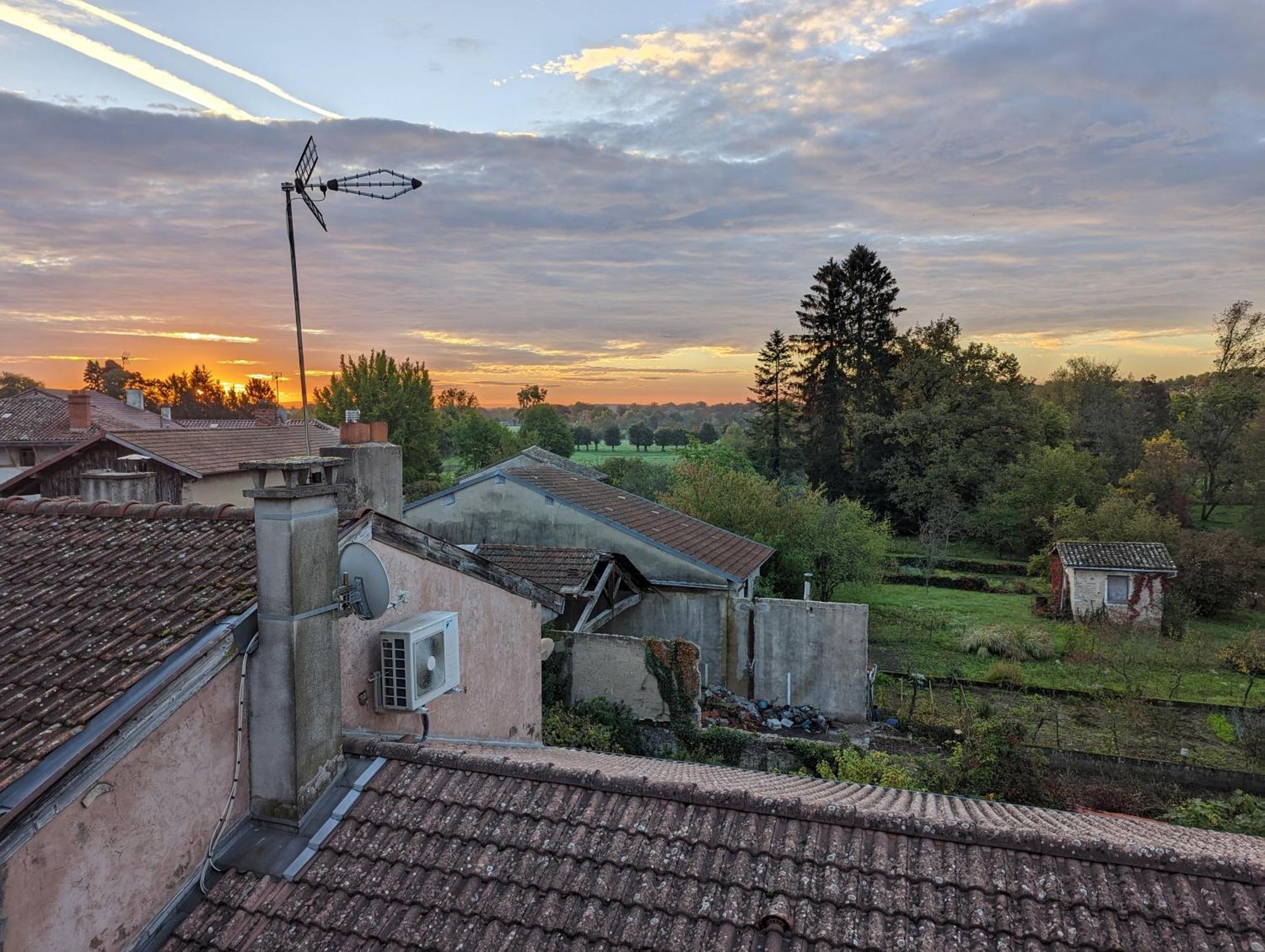 Le Cinoche, Cocon Sous Les Toits Διαμέρισμα Pont-de-Vaux Εξωτερικό φωτογραφία